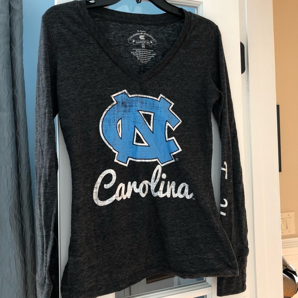UNC Chapel Hill long sleeved tee size M